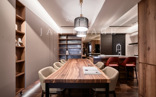 廣島橡木--張彥鋒設計師