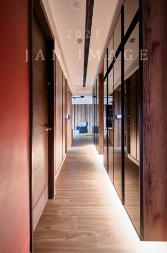 廣島橡木--張彥鋒設計師