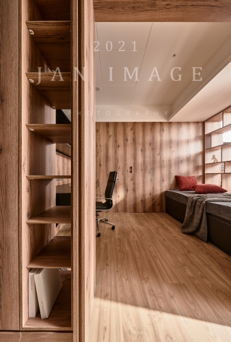 廣島橡木--張彥鋒設計師