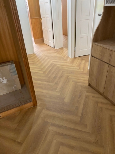 V系列-浮雕橡木